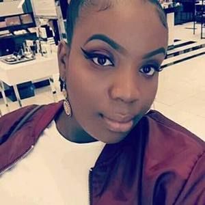 Meet your Posher, Sharie